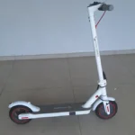 HONEYWHALE Patinete Eléctrico M2 Pro 500W Plegable 8,5" Blanco con Bluetooth y LED photo review