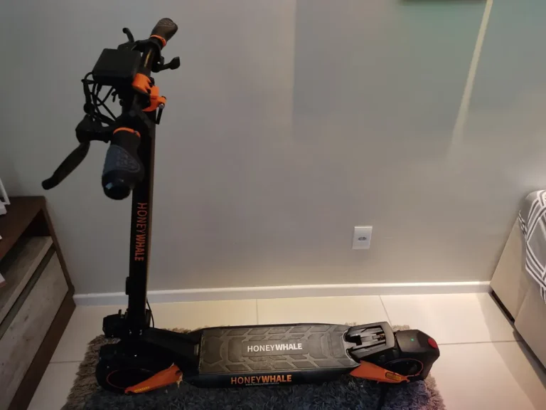 HONEYWHALE T8A Patinete Eléctrico Plegable Negro 48V 950W con Bluetooth y Luz LED photo review
