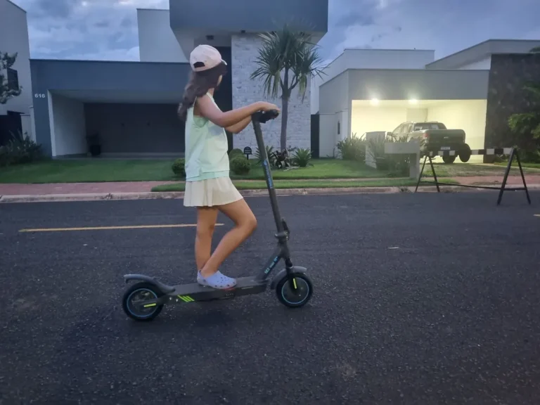 HONEYWHALE M2 Max Patinete Eléctrico Plegable Rosa em Aluminio con Bluetooth, Luz LED y Suspensión doble photo review