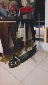 HONEYWHALE Patinete Eléctrico M1 Lite 500W Negro-Amarillo Plegable con Bluetooth y LED photo review