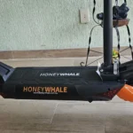 HONEYWHALE T8A Patinete Eléctrico Plegable Negro 48V 950W con Bluetooth y Luz LED photo review