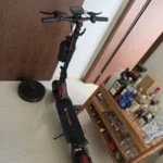 HONEYWHALE G4 Max Patinete Eléctrico Plegable Negro/Rojo 60V 20,8Ah con Ruedas 12" y Luz LED photo review
