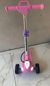 Patinete Eléctrico Infantil Honeywhale RM2 PRO Bluetooth Luces LED 3 Ruedas ajustable photo review