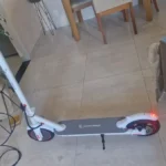 HONEYWHALE Patinete Eléctrico M2 Pro 500W Plegable 8,5" Blanco con Bluetooth y LED photo review