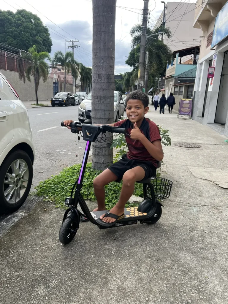 Honeywhale JL006 Scooter Eléctrico Infantil con Luzes RGB Bluetooth Motor 300W Batería 3.6Ah y Kit de Proteção photo review