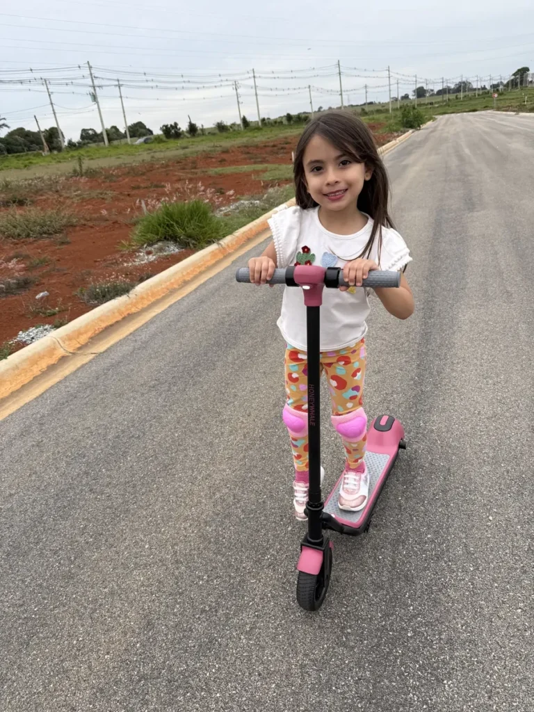 Honeywhale E2 - Patinete Eléctrico Infantil Rosa con Bluetooth photo review