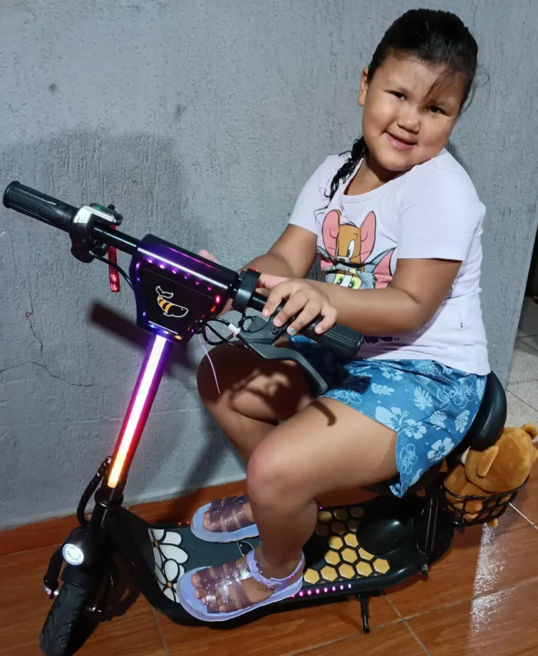 Honeywhale JL006 Scooter Eléctrico Infantil con Luzes RGB Bluetooth Motor 300W Batería 3.6Ah y Kit de Proteção photo review
