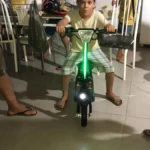Honeywhale JL006 Scooter Eléctrico Infantil con Luzes RGB Bluetooth Motor 300W Batería 3.6Ah y Kit de Proteção photo review